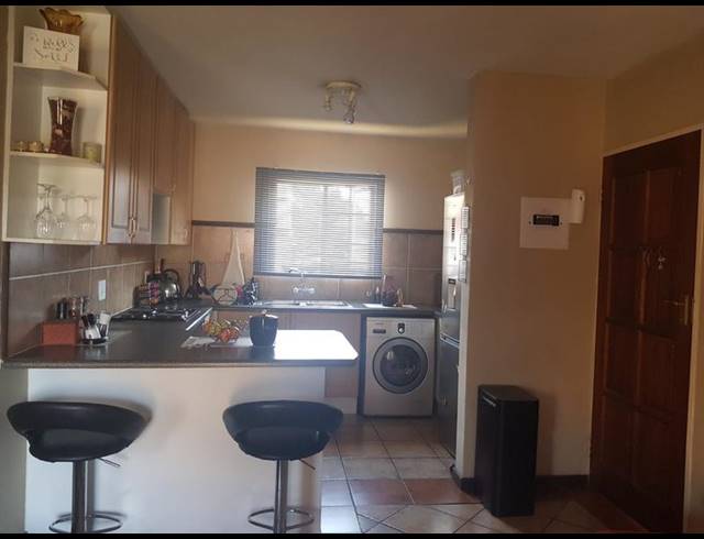 2 BEDROOM PROPERTY TO RENT IN EQUESTRIA